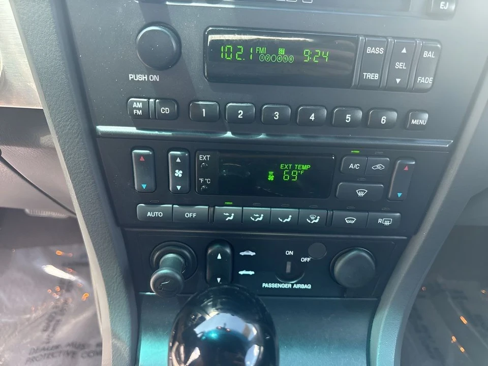 2002 Ford Thunderbird 11th Gen - Image 18 of 29