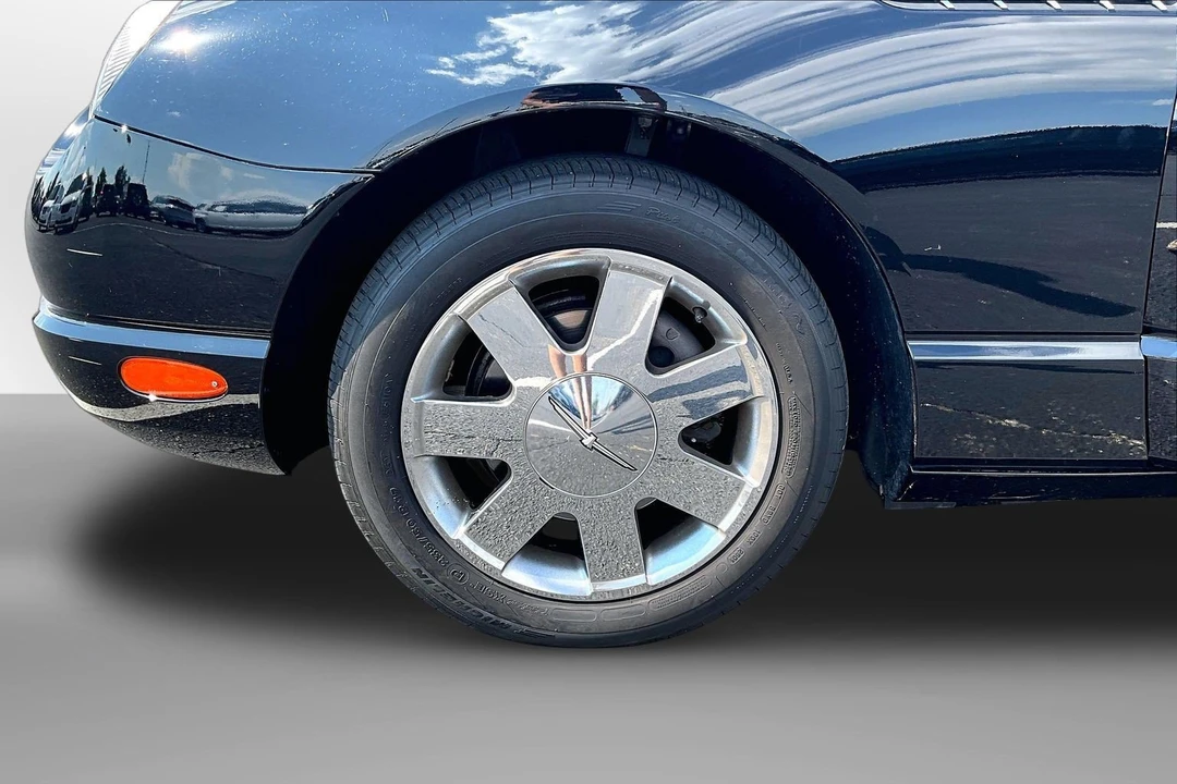 2002 Ford Thunderbird 11th Gen - Image 2 of 9
