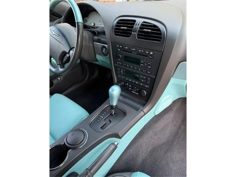 2002 Ford Thunderbird 11th Gen - Image 4 of 25