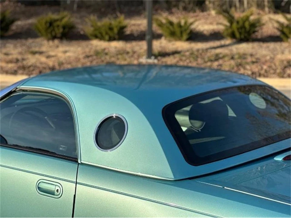 2002 Ford Thunderbird 11th Gen - Image 9 of 25
