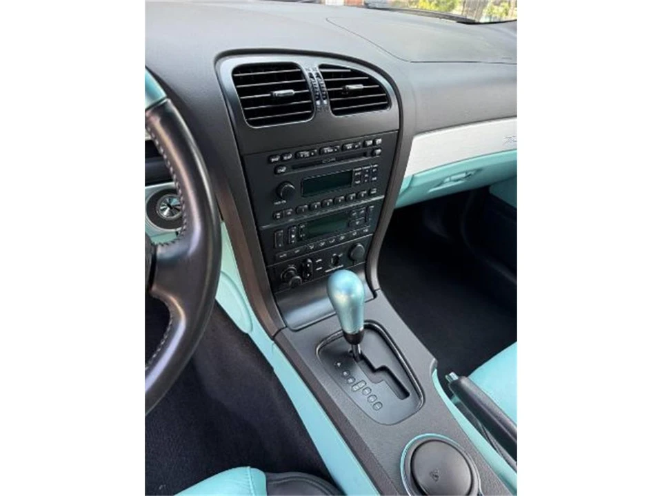 2002 Ford Thunderbird 11th Gen - Image 14 of 25