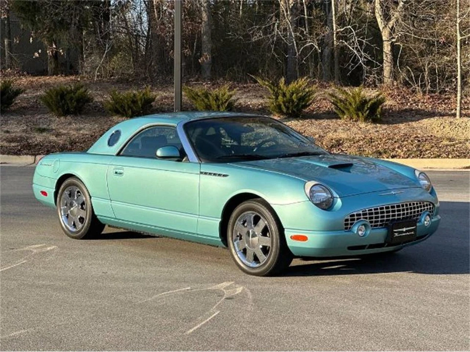 2002 Ford Thunderbird 11th Gen - Image 21 of 25