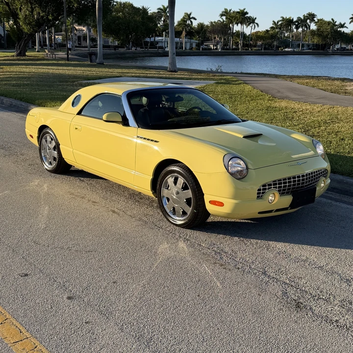 2002 Ford Thunderbird 11th Gen - Image 2 of 31
