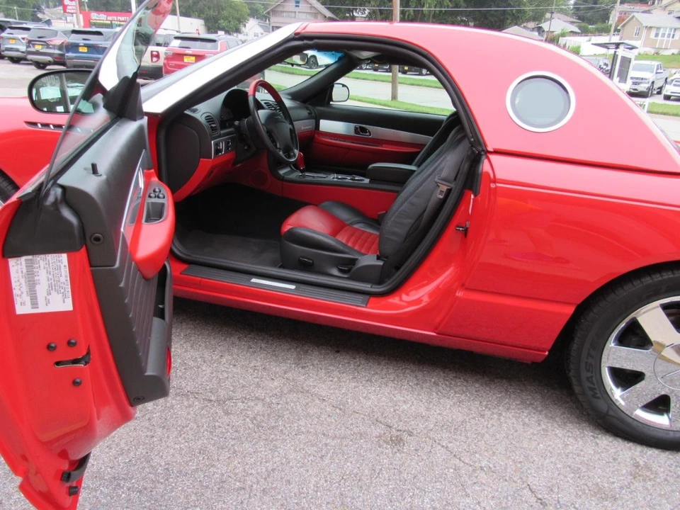 2002 Ford Thunderbird 11th Gen - Image 23 of 31