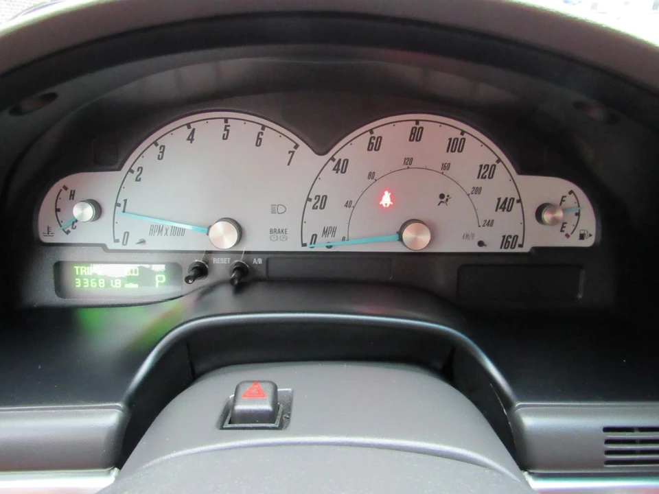 2002 Ford Thunderbird 11th Gen - Image 29 of 31