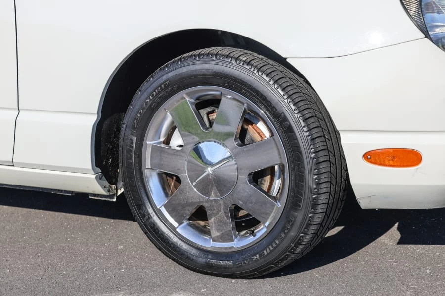 2002 Ford Thunderbird 11th Gen - Image 20 of 31