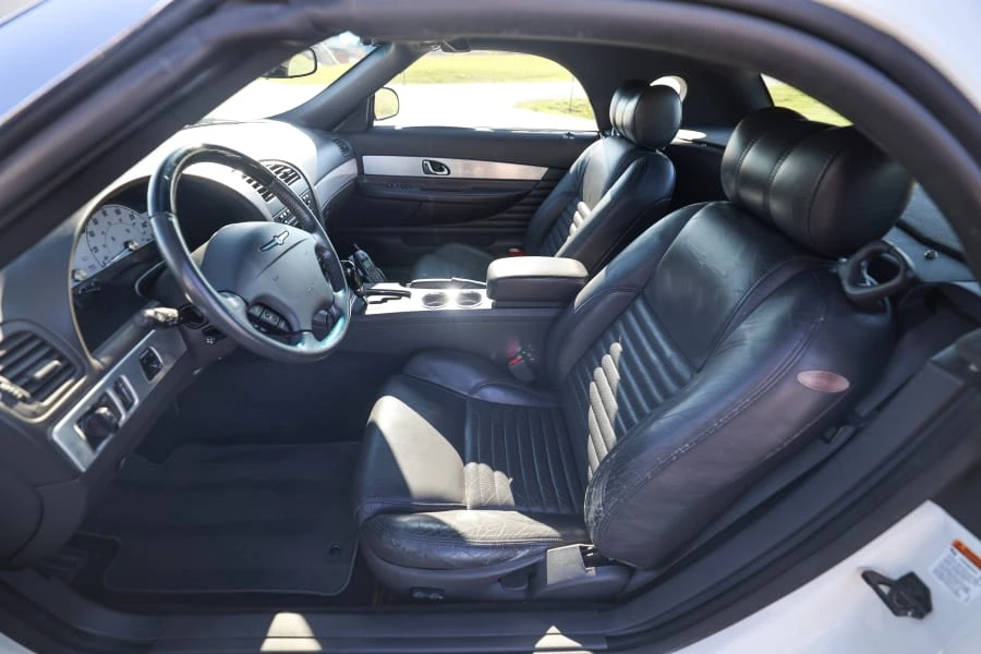 2002 Ford Thunderbird 11th Gen - Image 21 of 31
