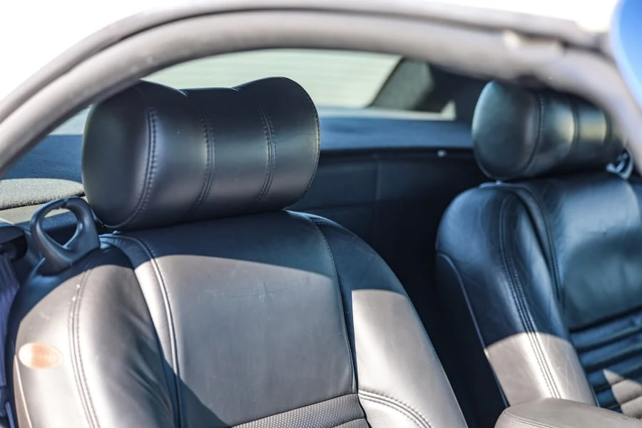 2002 Ford Thunderbird 11th Gen - Image 24 of 31