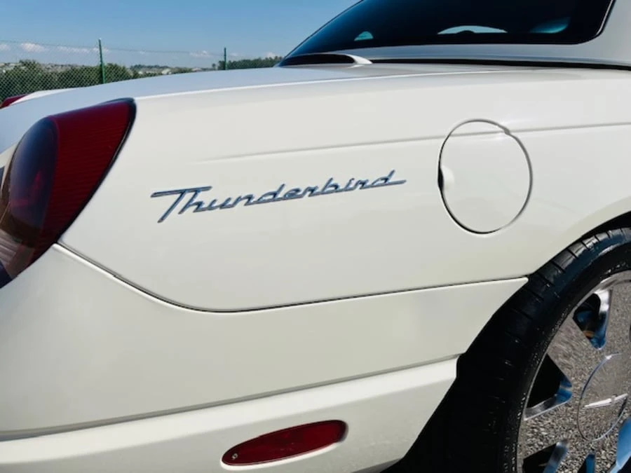 2002 Ford Thunderbird 11th Gen - Image 9 of 13