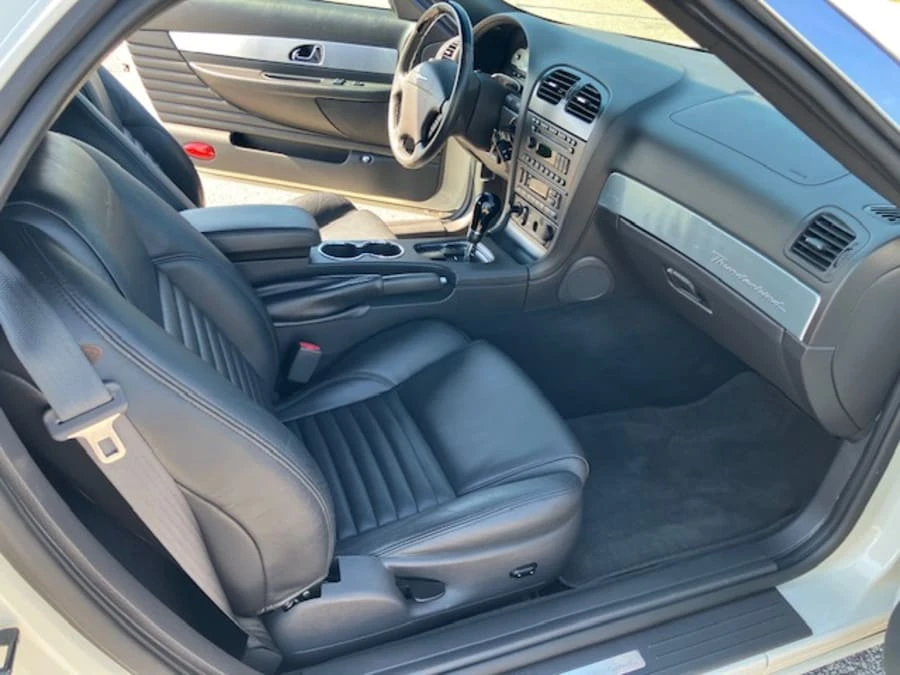 2002 Ford Thunderbird 11th Gen - Image 10 of 13