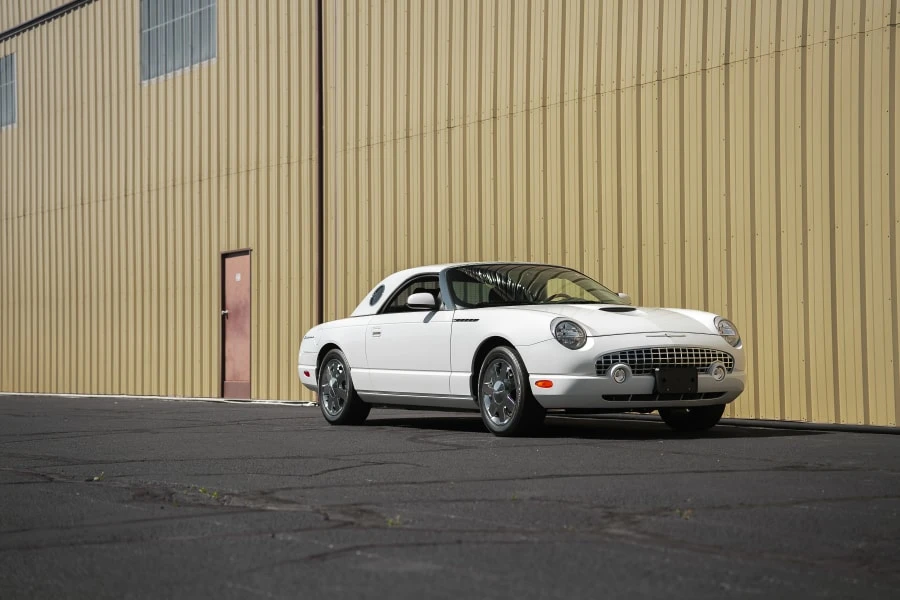2002 Ford Thunderbird 11th Gen - Image 16 of 31