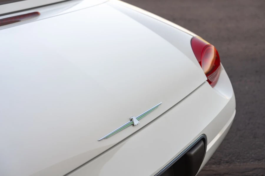 2002 Ford Thunderbird 11th Gen - Image 19 of 31