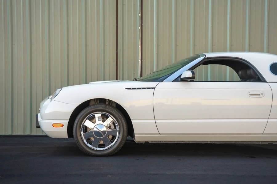 2002 Ford Thunderbird 11th Gen - Image 5 of 31