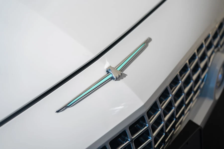 2002 Ford Thunderbird 11th Gen - Image 28 of 31
