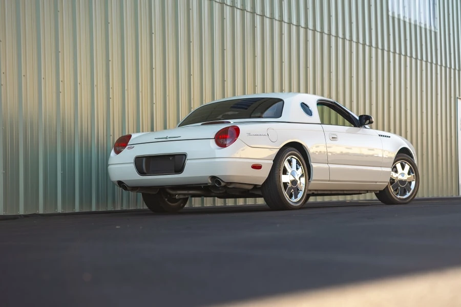 2002 Ford Thunderbird 11th Gen - Image 14 of 31
