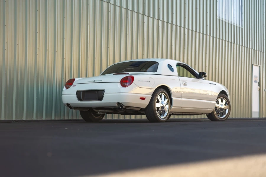 2002 Ford Thunderbird 11th Gen - Image 3 of 31