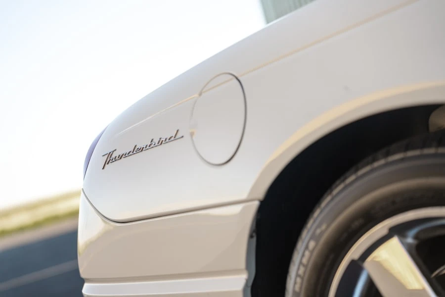 2002 Ford Thunderbird 11th Gen - Image 24 of 31