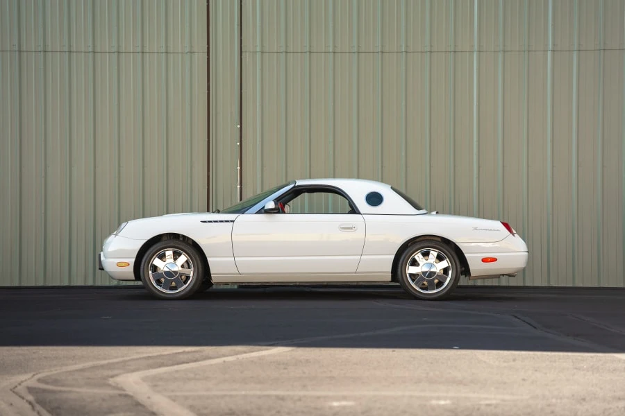2002 Ford Thunderbird 11th Gen - Image 12 of 31