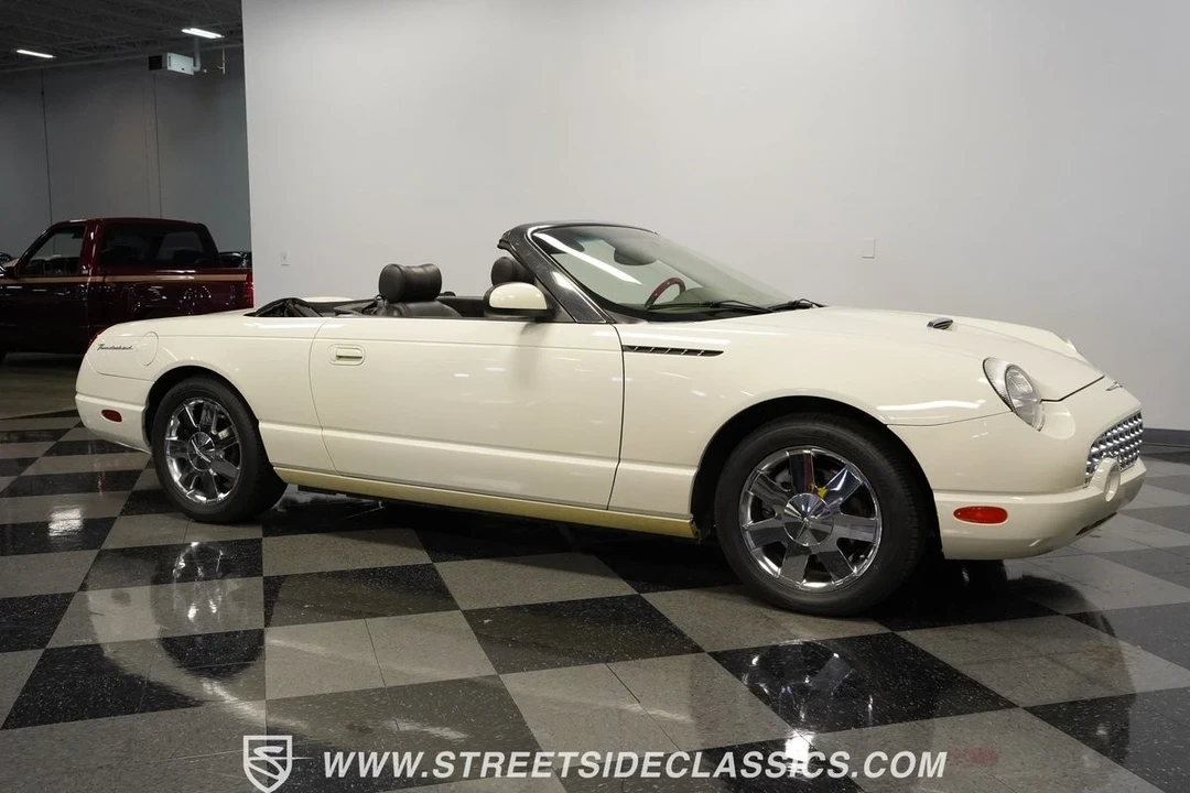 2002 Ford Thunderbird 11th Gen - Image 16 of 21