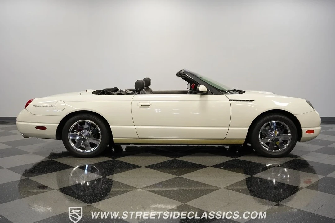 2002 Ford Thunderbird 11th Gen - Image 15 of 21