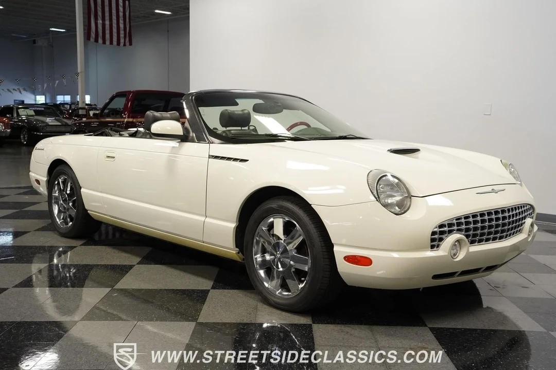 2002 Ford Thunderbird 11th Gen - Image 17 of 21
