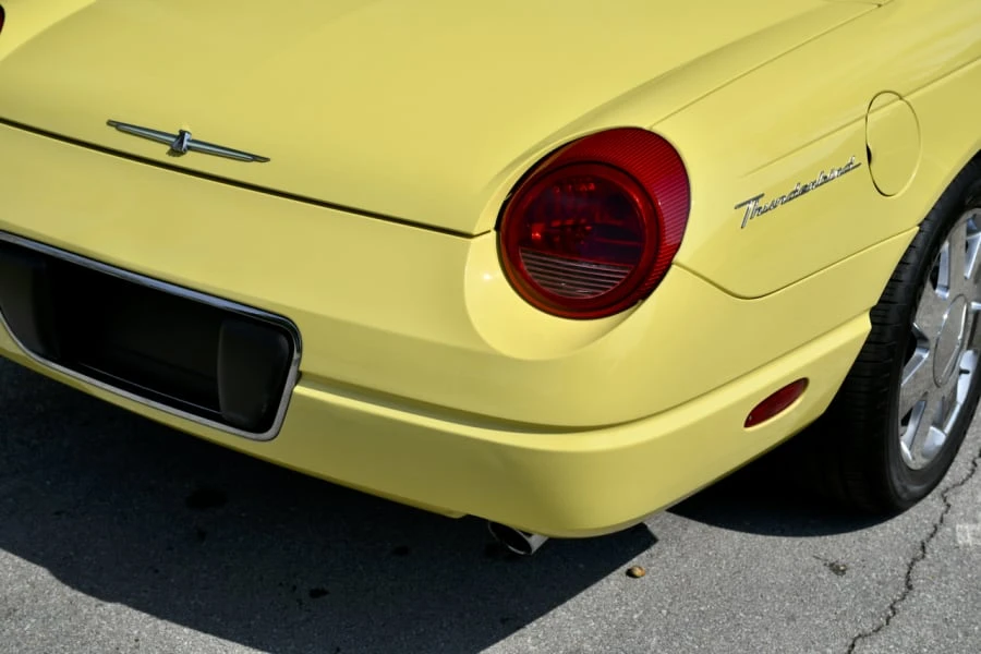 2002 Ford Thunderbird 11th Gen - Image 16 of 31