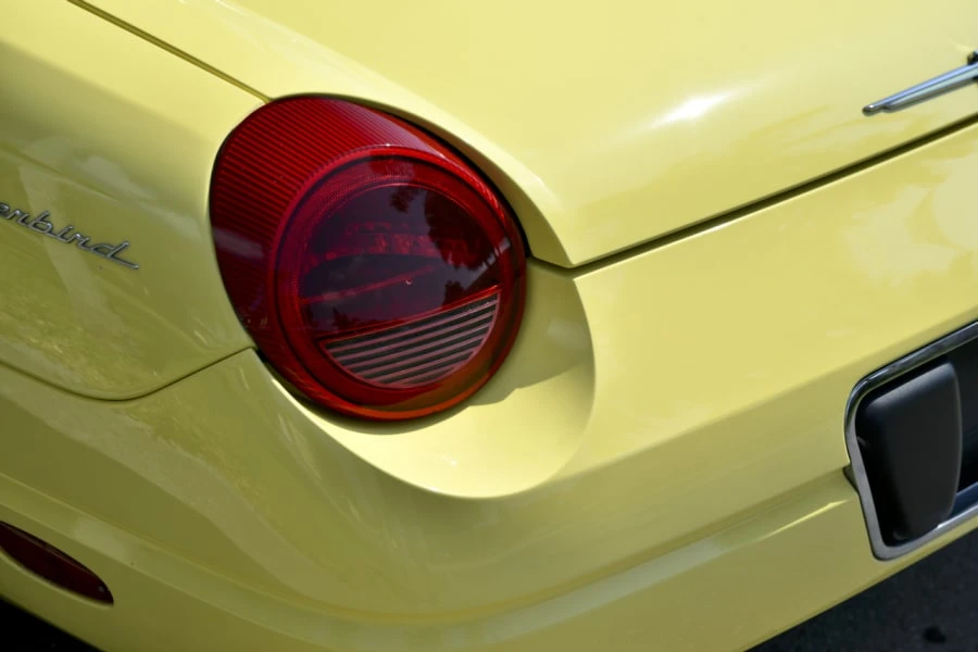 2002 Ford Thunderbird 11th Gen - Image 12 of 31