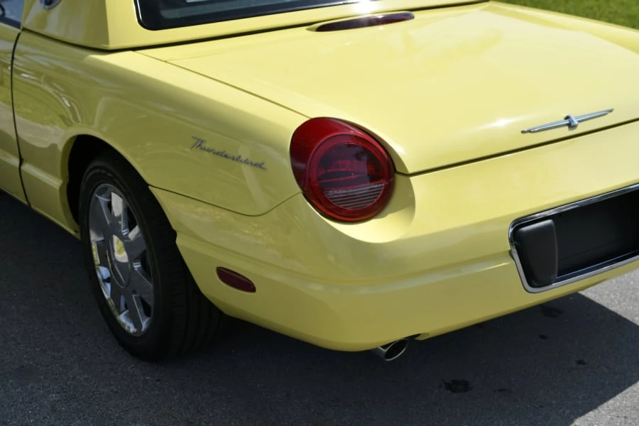 2002 Ford Thunderbird 11th Gen - Image 13 of 31