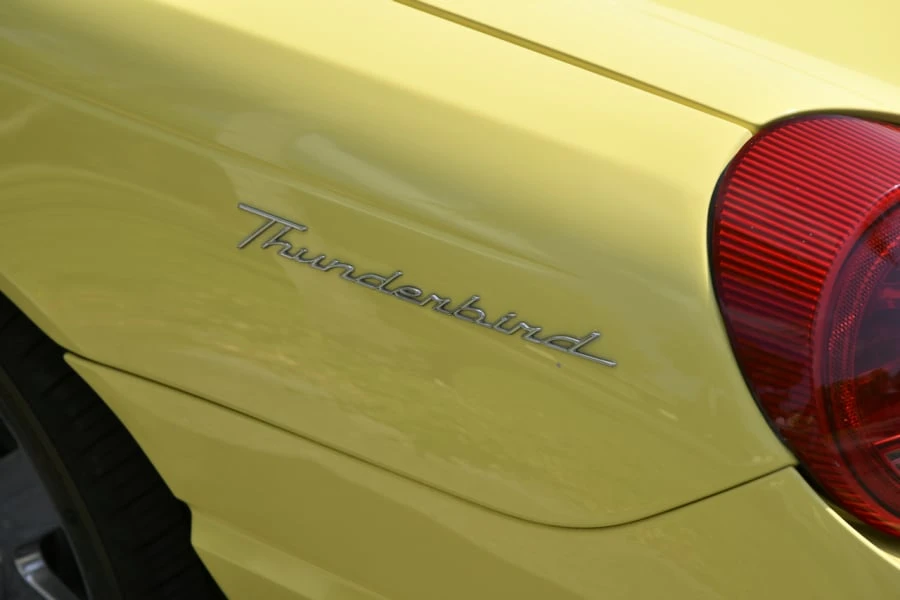 2002 Ford Thunderbird 11th Gen - Image 14 of 31
