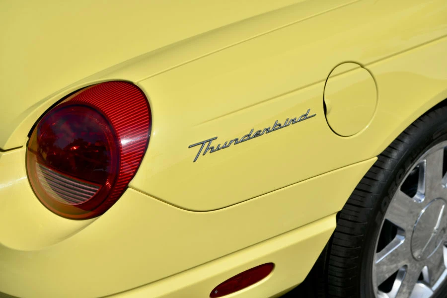 2002 Ford Thunderbird 11th Gen - Image 7 of 31