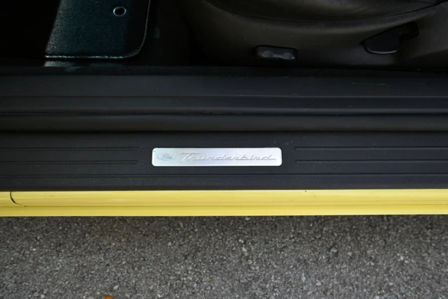 2002 Ford Thunderbird 11th Gen - Image 26 of 31