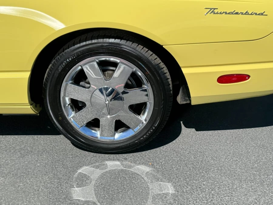 2002 Ford Thunderbird 11th Gen - Image 4 of 11