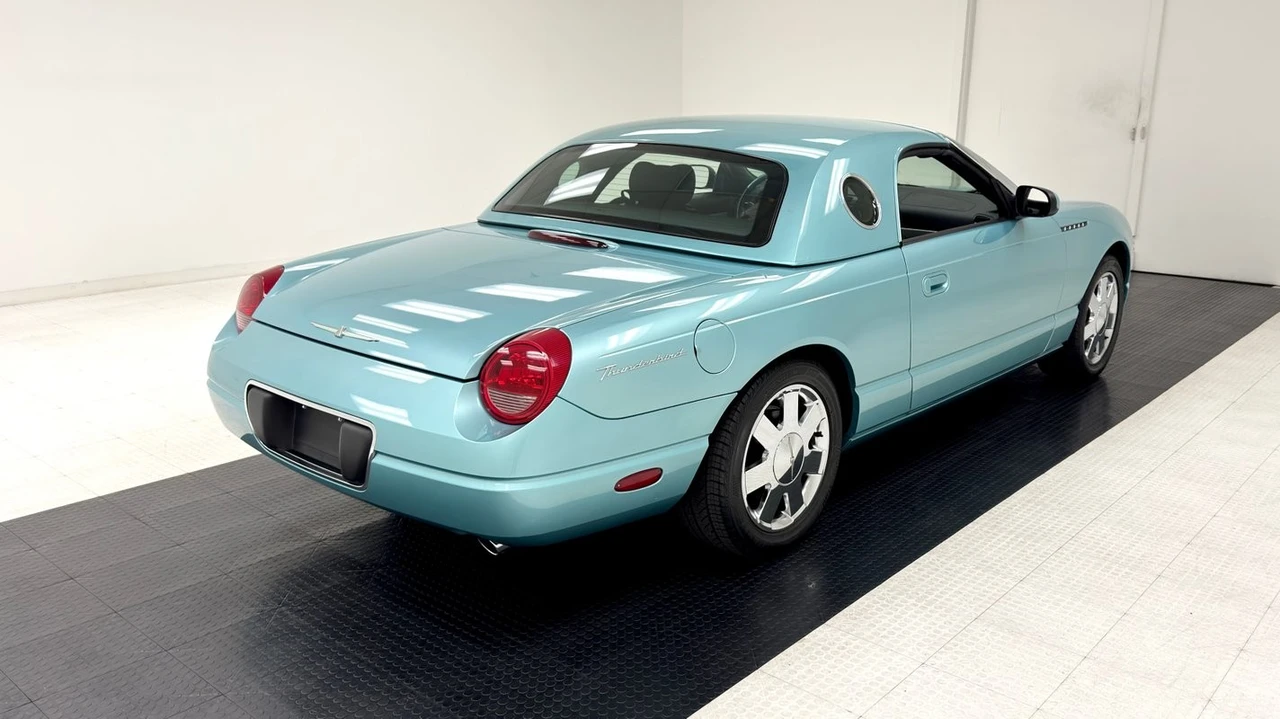 2002 Ford Thunderbird 11th Gen - Image 11 of 12