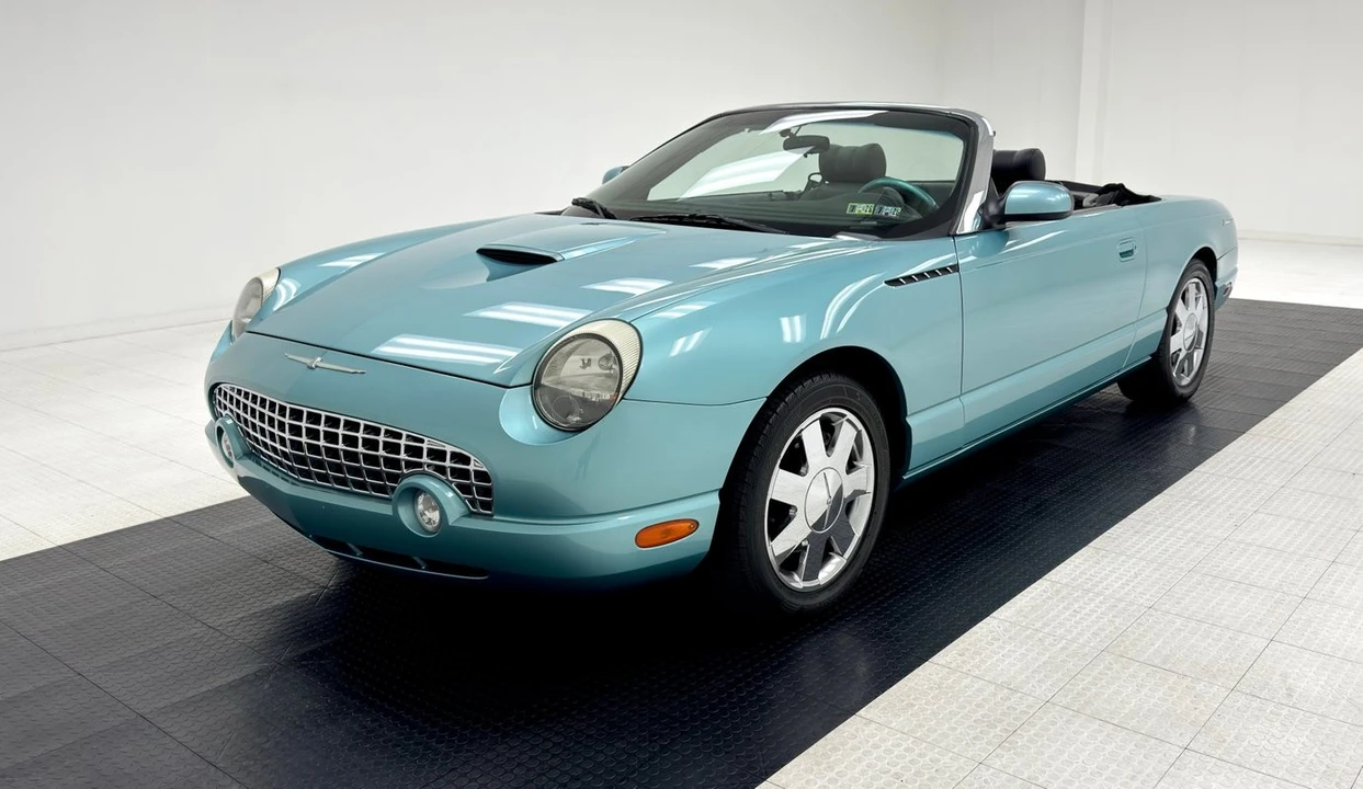 2002 Ford Thunderbird 10th Gen - Image 3 of 12