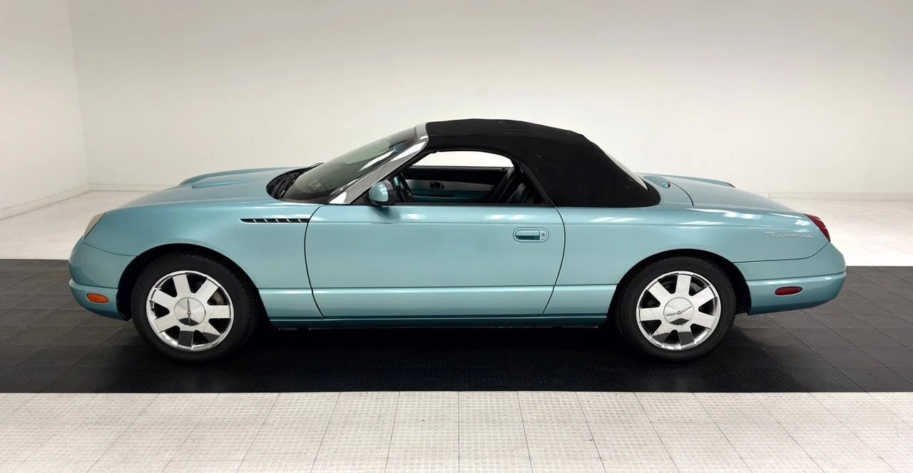 2002 Ford Thunderbird 11th Gen - Image 5 of 12