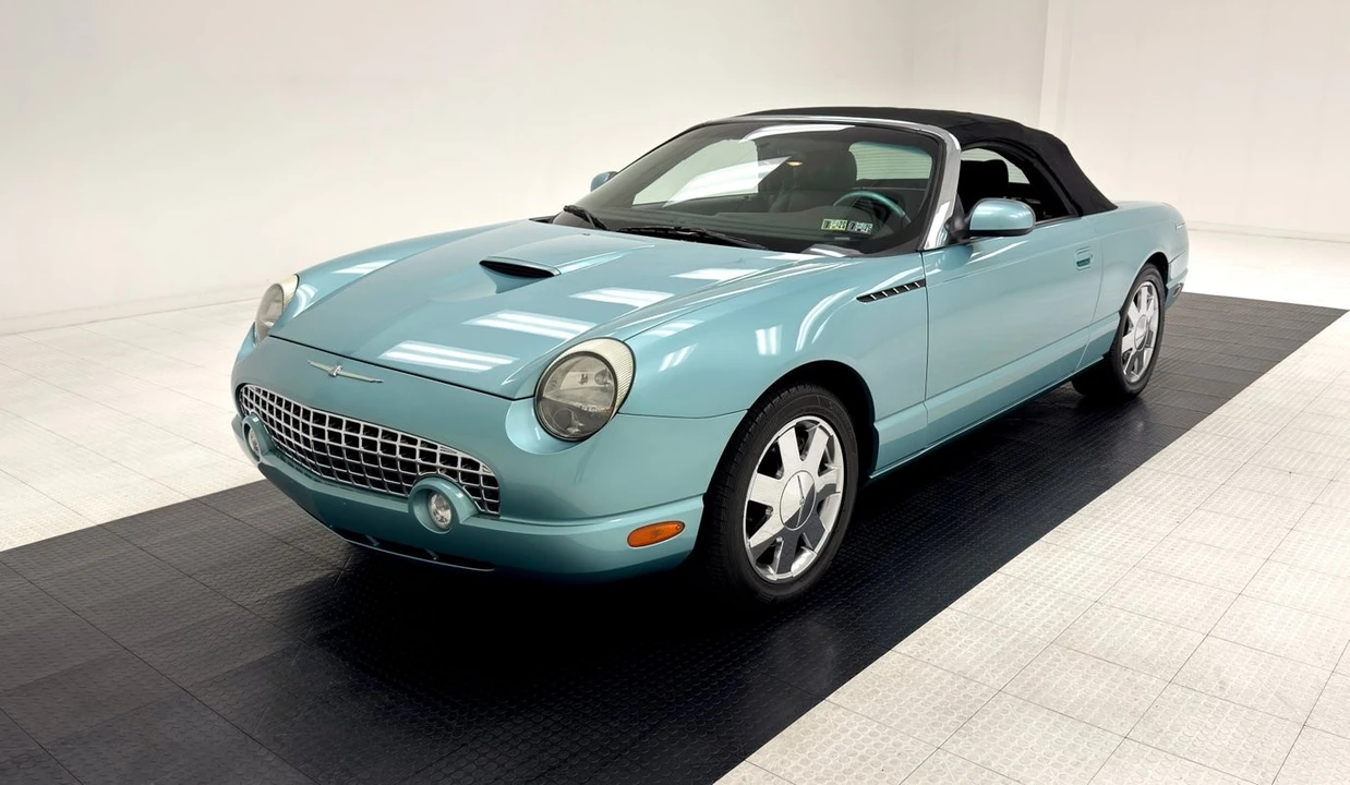 2002 Ford Thunderbird 10th Gen - Image 2 of 12