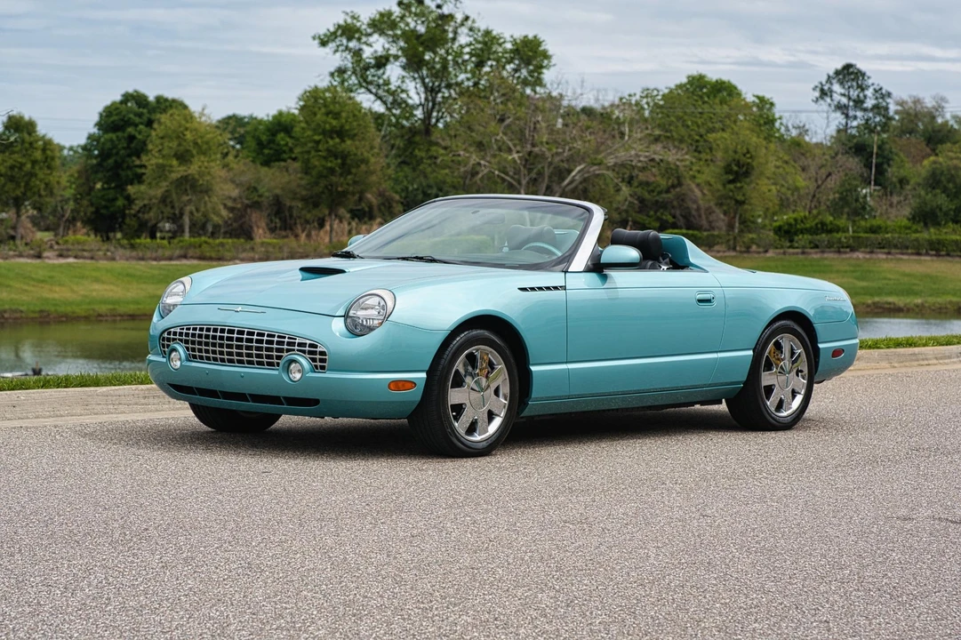 2002 Ford Thunderbird 11th Gen - Image 3 of 31