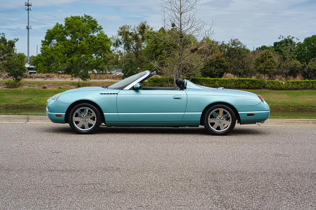 2002 Ford Thunderbird 11th Gen - Image 4 of 31