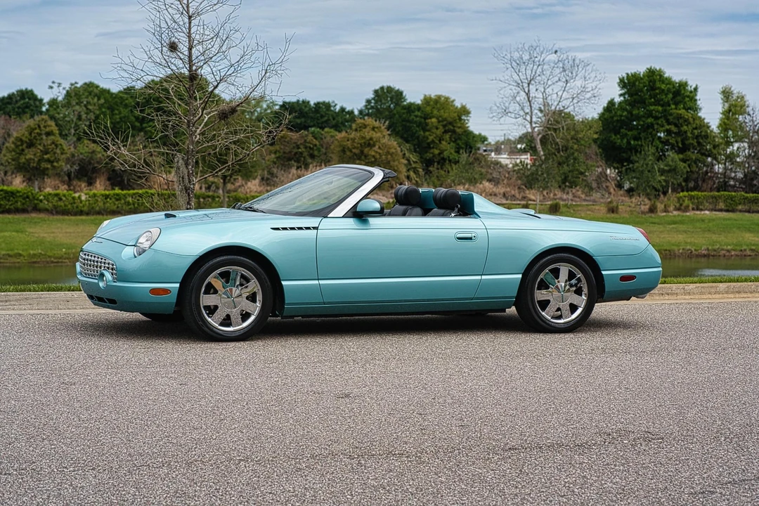 2002 Ford Thunderbird 11th Gen - Image 23 of 31
