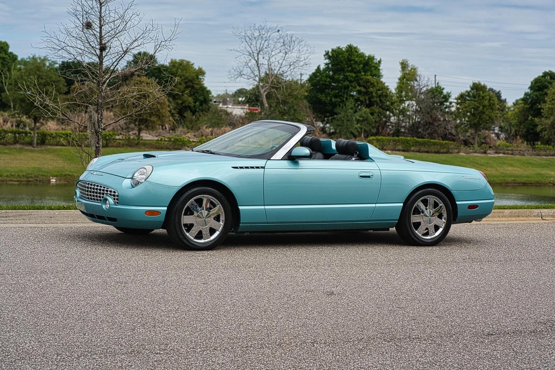 2002 Ford Thunderbird 11th Gen - Image 22 of 31
