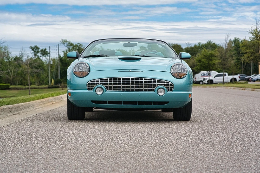 2002 Ford Thunderbird 11th Gen - Image 28 of 31