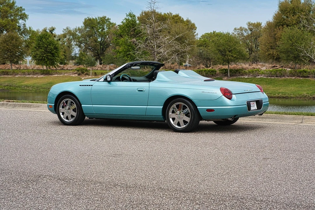 2002 Ford Thunderbird 11th Gen - Image 25 of 31