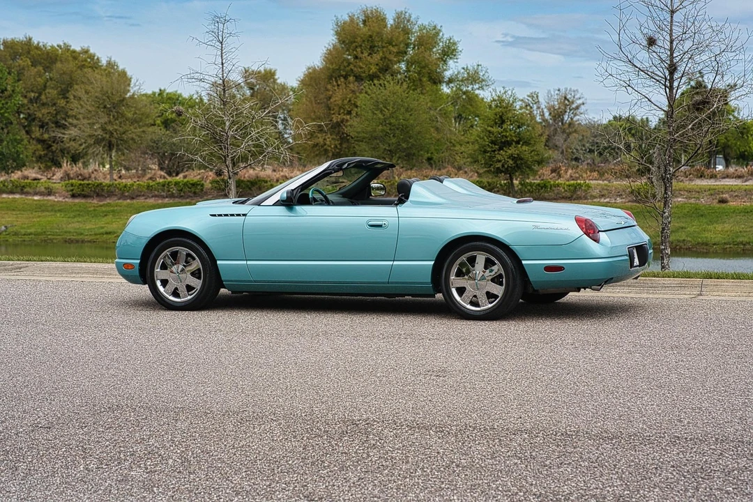 2002 Ford Thunderbird 11th Gen - Image 24 of 31