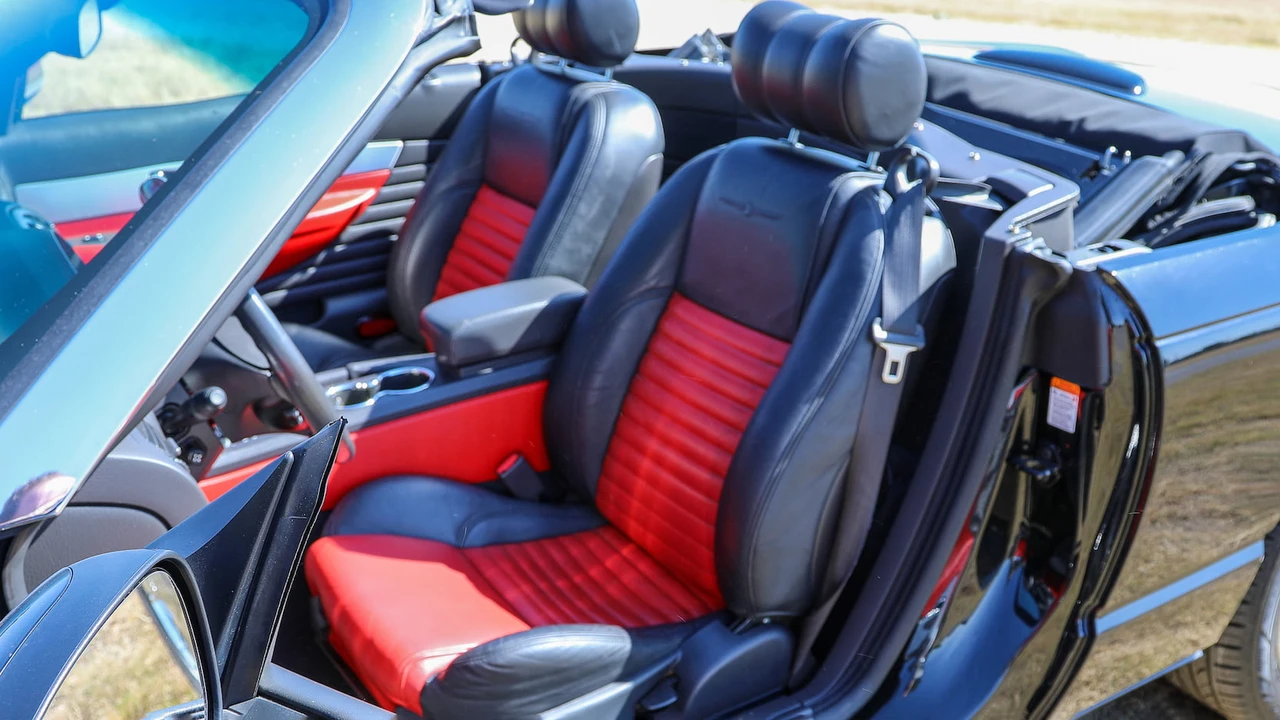 2002 Ford Thunderbird 11th Gen - Image 5 of 29