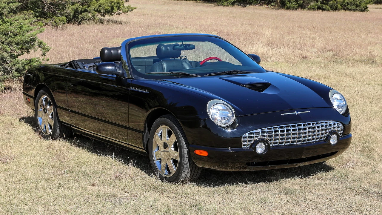 2002 Ford Thunderbird 11th Gen - Image 21 of 29