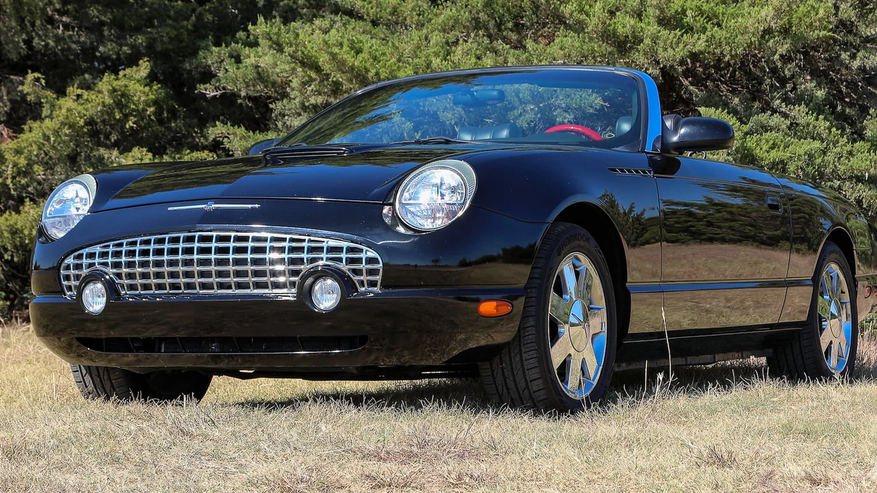 2002 Ford Thunderbird 11th Gen - Image 22 of 29