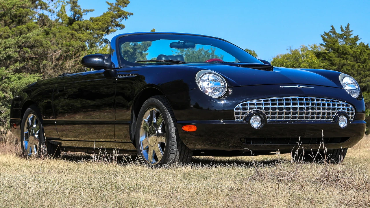 2002 Ford Thunderbird 11th Gen - Image 29 of 29