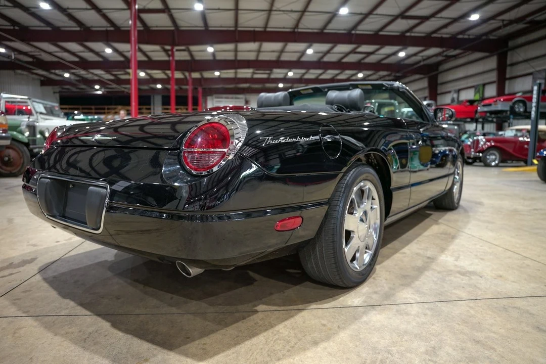 2002 Ford Thunderbird 11th Gen - Image 8 of 12