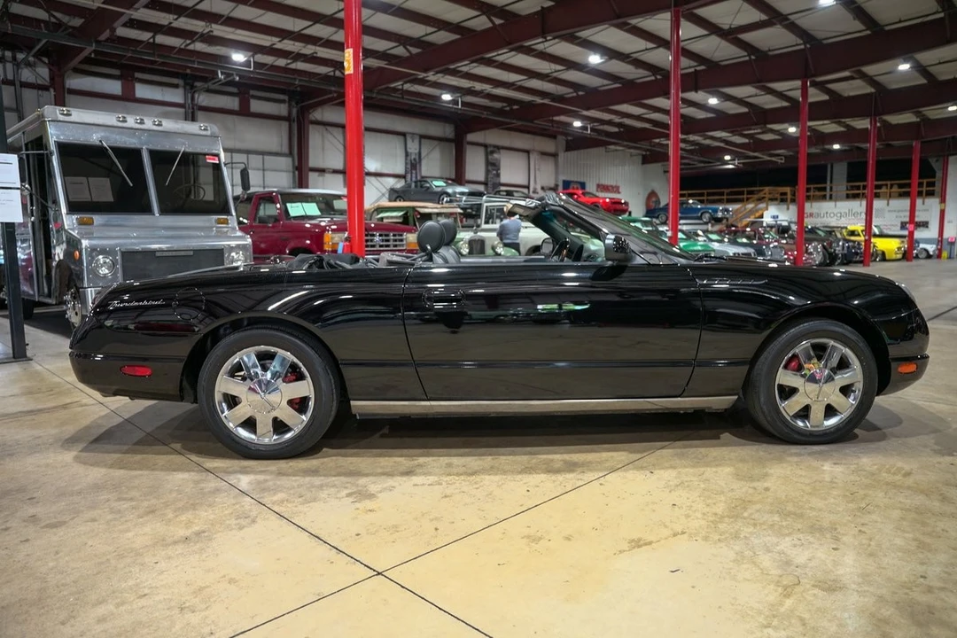 2002 Ford Thunderbird 11th Gen - Image 10 of 12