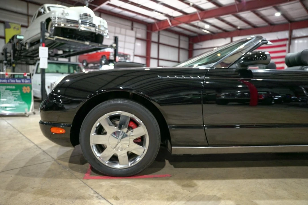 2002 Ford Thunderbird 11th Gen - Image 3 of 12